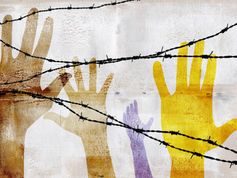 Police report hundreds of crime victims a month to immigration service